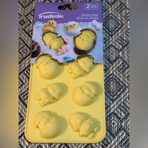 💥 $5 if bundled - Trudeau Silicone cupcake candy molds Easter chicks & eggs NWT